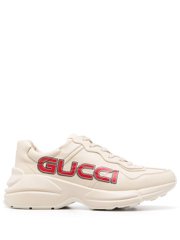 Gucci
logo-print sneakers