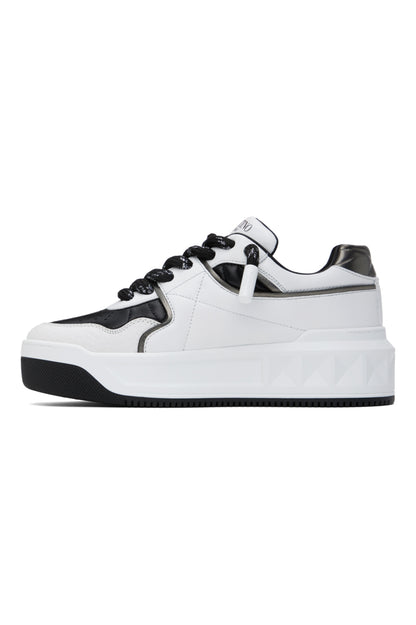 VALENTINO GARAVANI
White &amp; Black One Stud XL Low-Top Sneakers