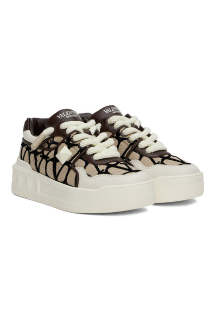 VALENTINO GARAVANI
Beige &amp; Brown One Stud XL Low-Top