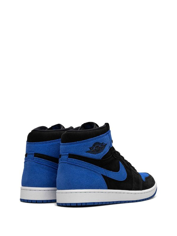 Jordanien
 Air Jordan 1 „Royal Reimagined“-Turnschuhe