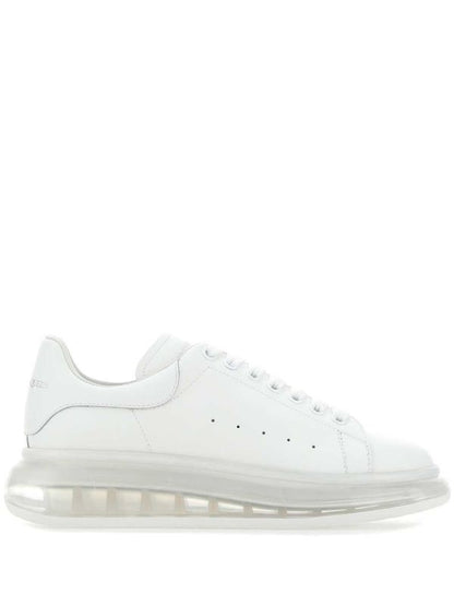 Alexander McQueen
Oversized sole sneakers