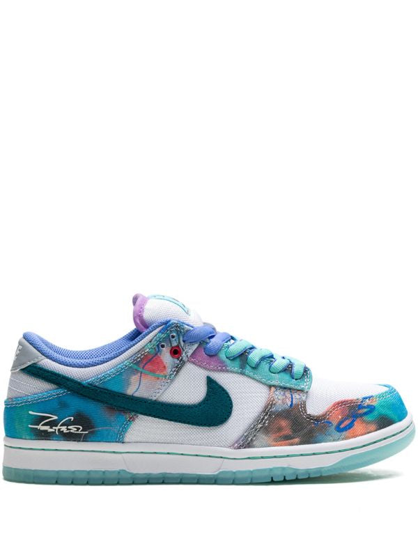 Nike
x Futura Laboratories SB Dunk Low &quot;Bleached Aqua&quot; sneakers