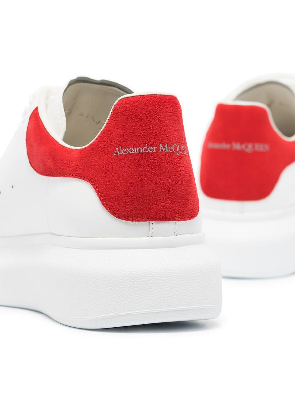 Alexander McQueen
Oversized sneakers