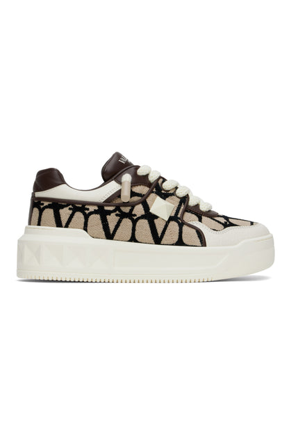 VALENTINO GARAVANI
Beige &amp; Brown One Stud XL Low-Top