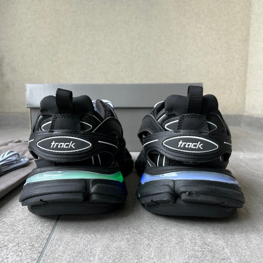 balenciaga track Led trainer