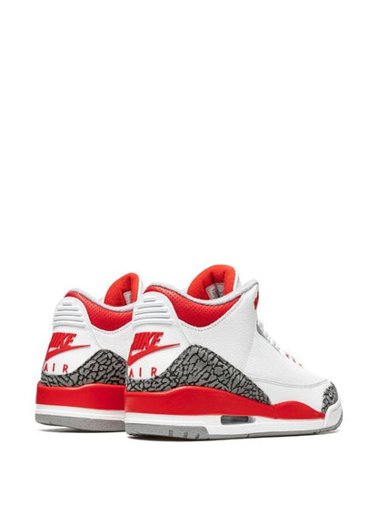 Jordan
Air Jordan 3 Retro OG &quot;Fire Red 2022&quot; sneakers