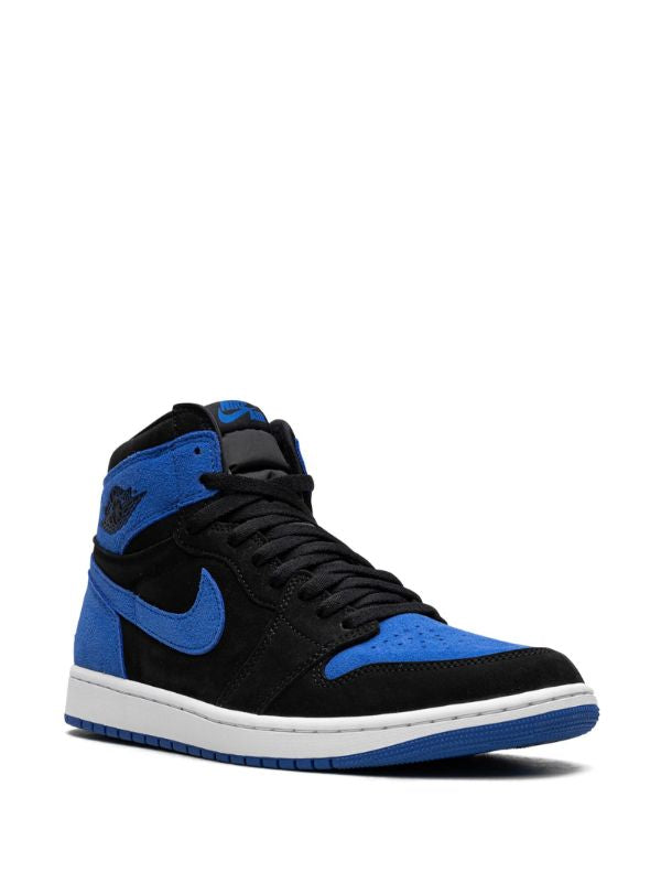 Jordanien
 Air Jordan 1 „Royal Reimagined“-Turnschuhe