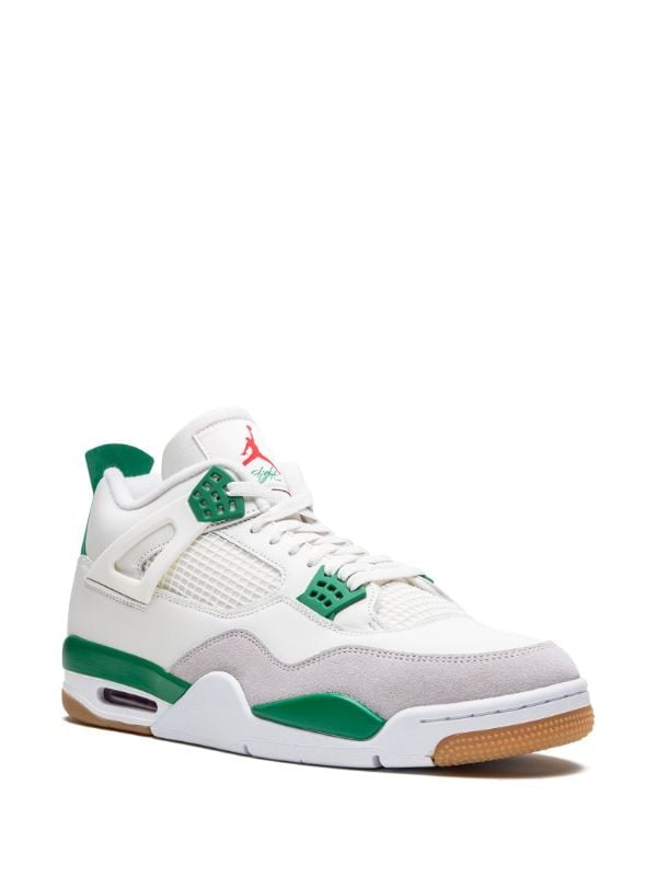 Jordan
Air Jordan 4 SB &quot;Pine Green&quot; sneakers