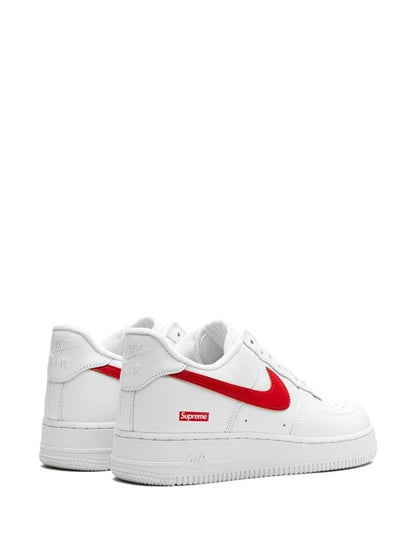 Nike
x Supreme Air Force 1 Low &quot;Shanghai&quot; sneakers