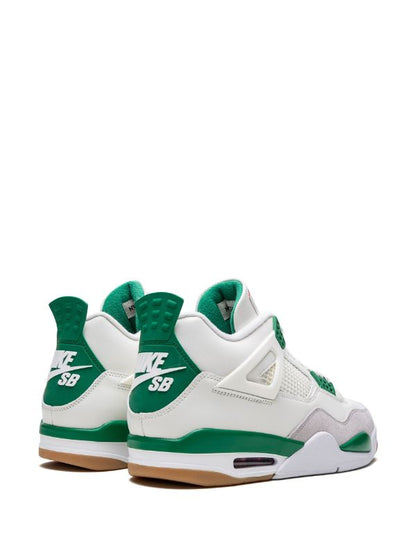 Jordan
Air Jordan 4 SB &quot;Pine Green&quot; sneakers