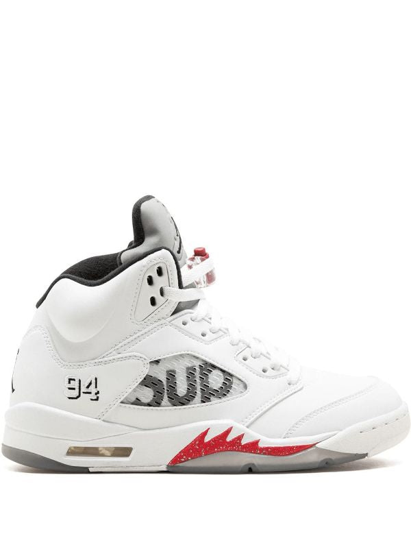 Jordan
x Supreme Air Jordan 5 Retro sneakers