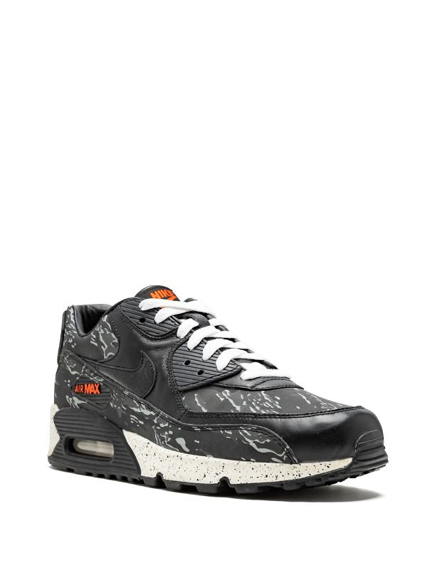 Nike
x Atmos Air Max 90 Premium &quot;Black Tiger Camo&quot; sneakers