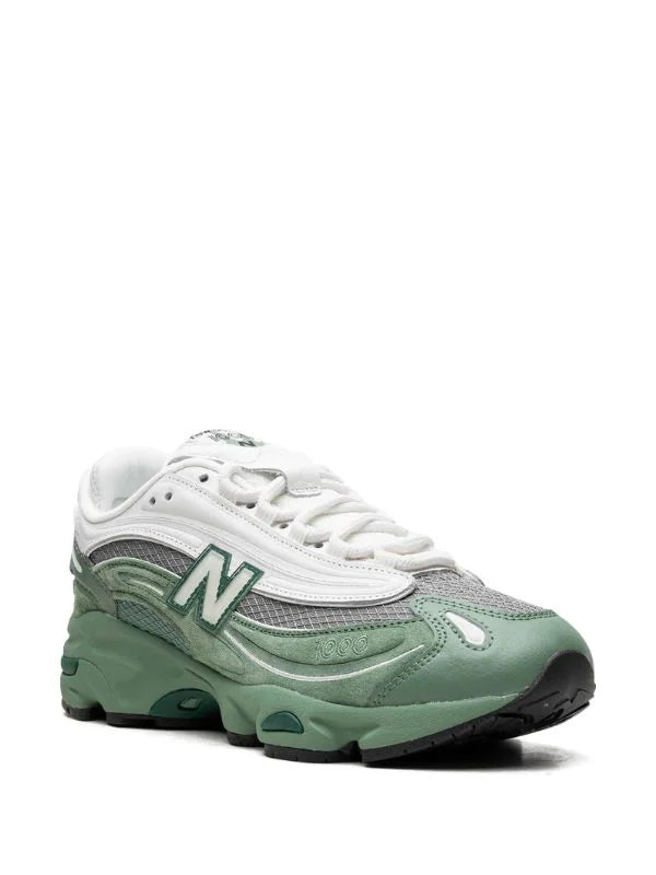 New Balance
1000 &quot;Green&quot; sneakers