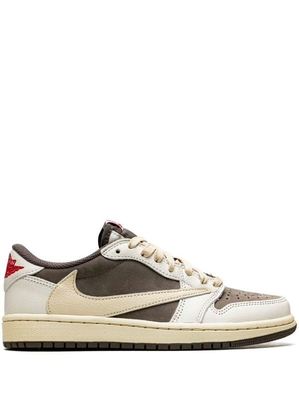 Jordan
x Travis Scott Air Jordan 1 Low OG &quot;Reverse Mocha&quot; sneakers