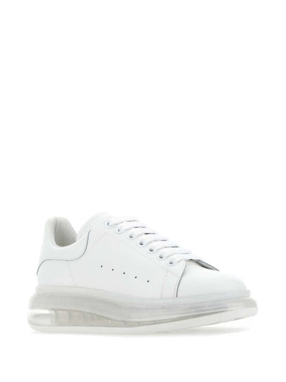 Alexander McQueen
Oversized sole sneakers