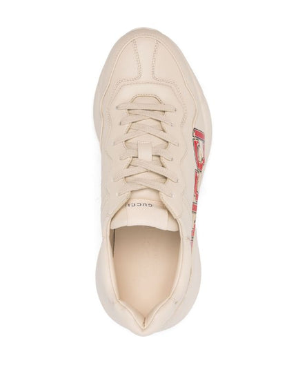 Gucci
logo-print sneakers