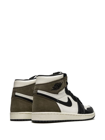 Jordan
Air Jordan 1 Retro High OG &quot;Dark Mocha&quot; sneakers