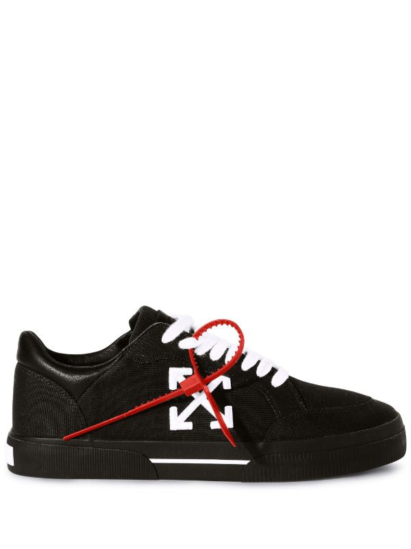 Off-White
New Low Vulcanized sneakers